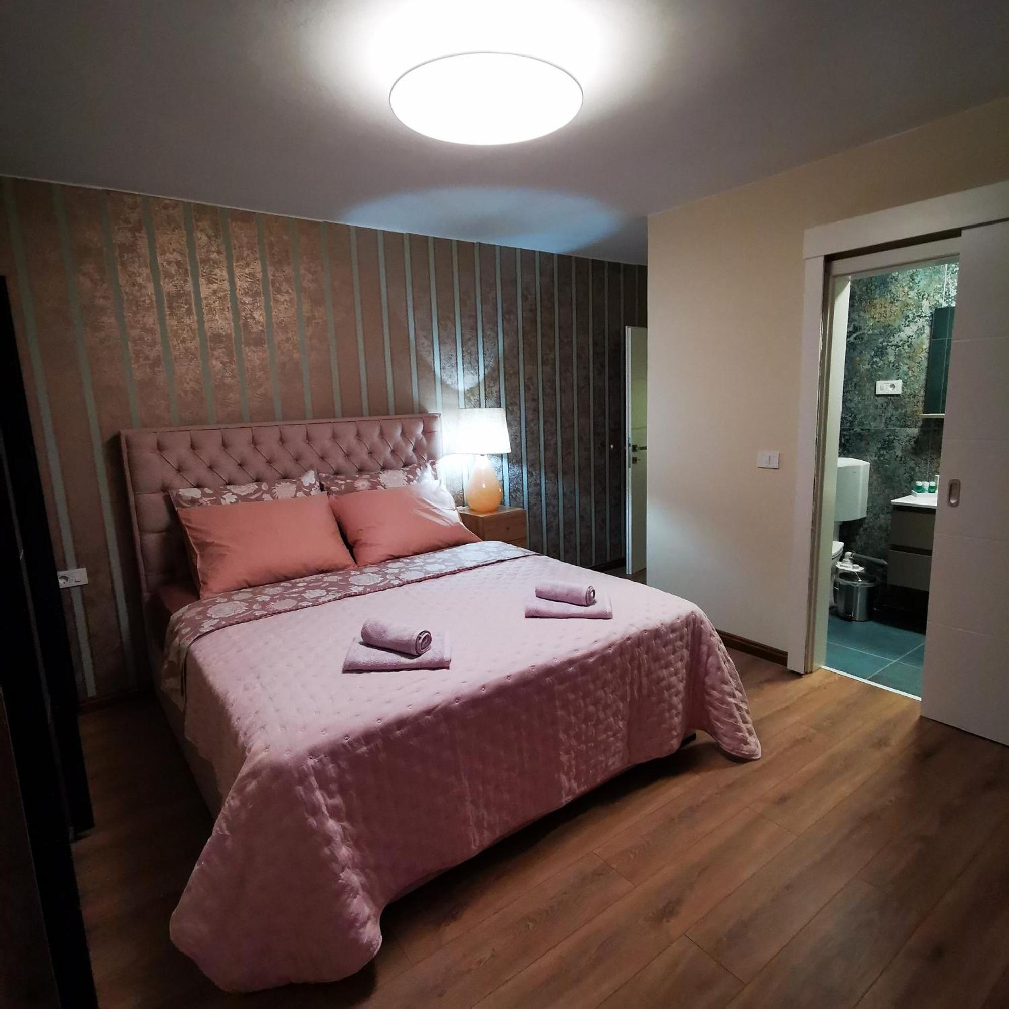 Casa Blanca Apartment Умаг Екстериор снимка