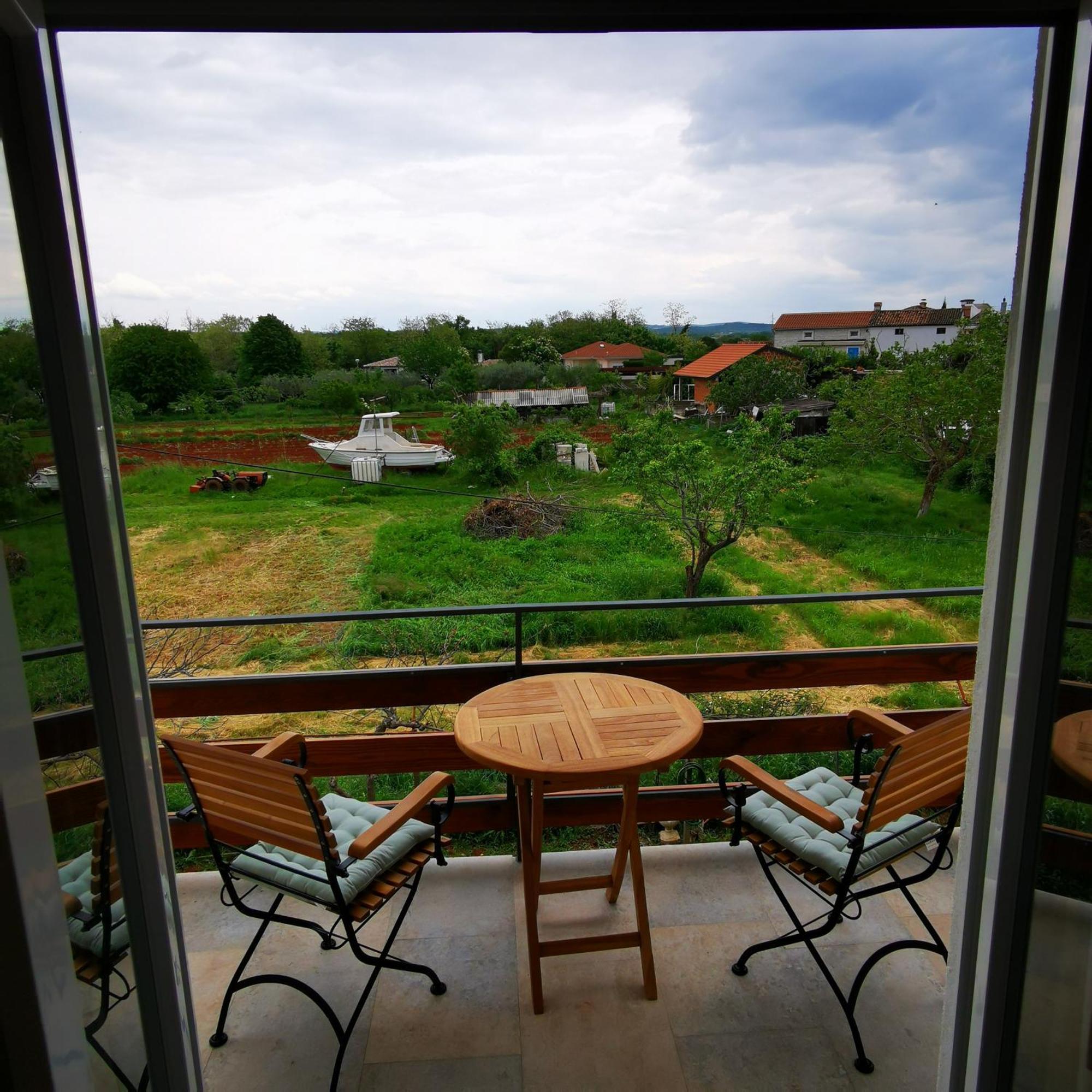Casa Blanca Apartment Умаг Екстериор снимка